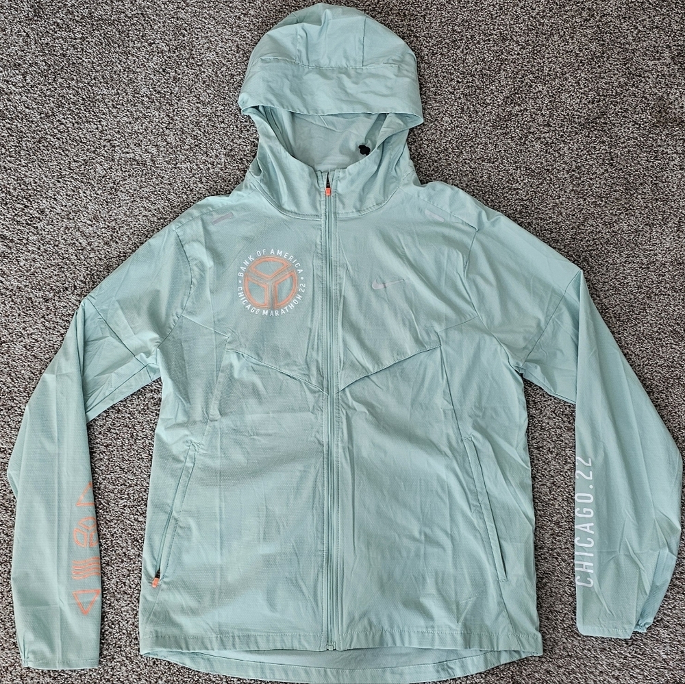 Nike Mint Green Running Jacket - Chicago Marathon 2022